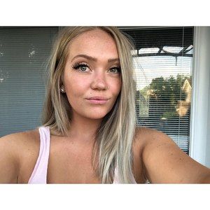 Meet your Posher, Staci